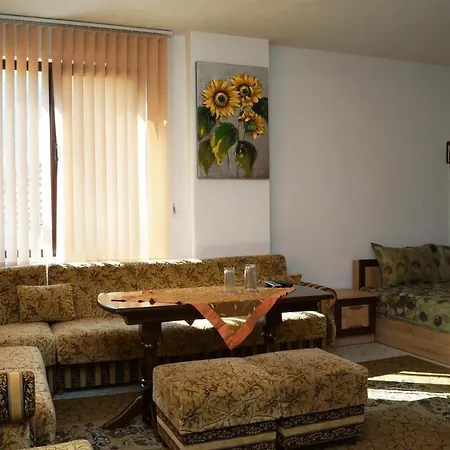 Perla 招待所